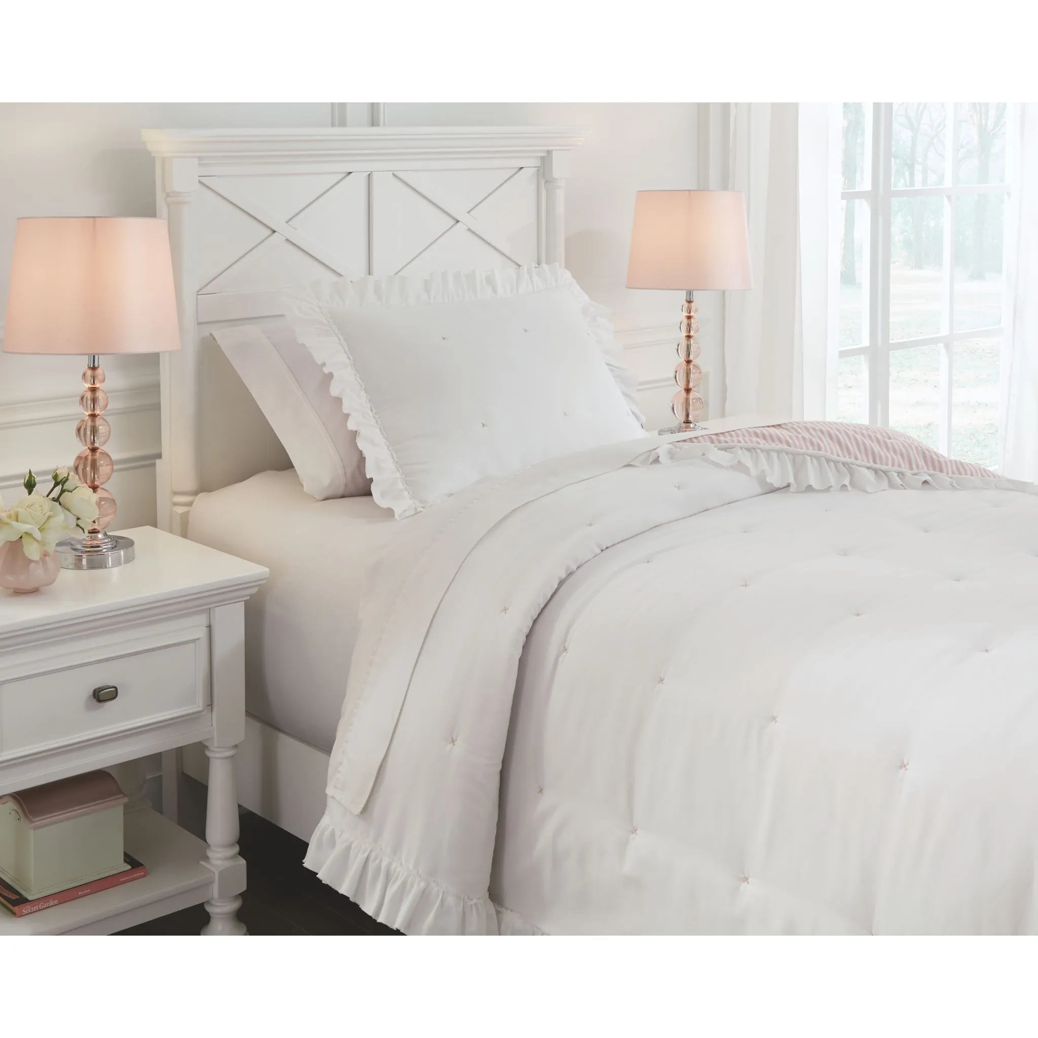 Jenalyn Comforter Set