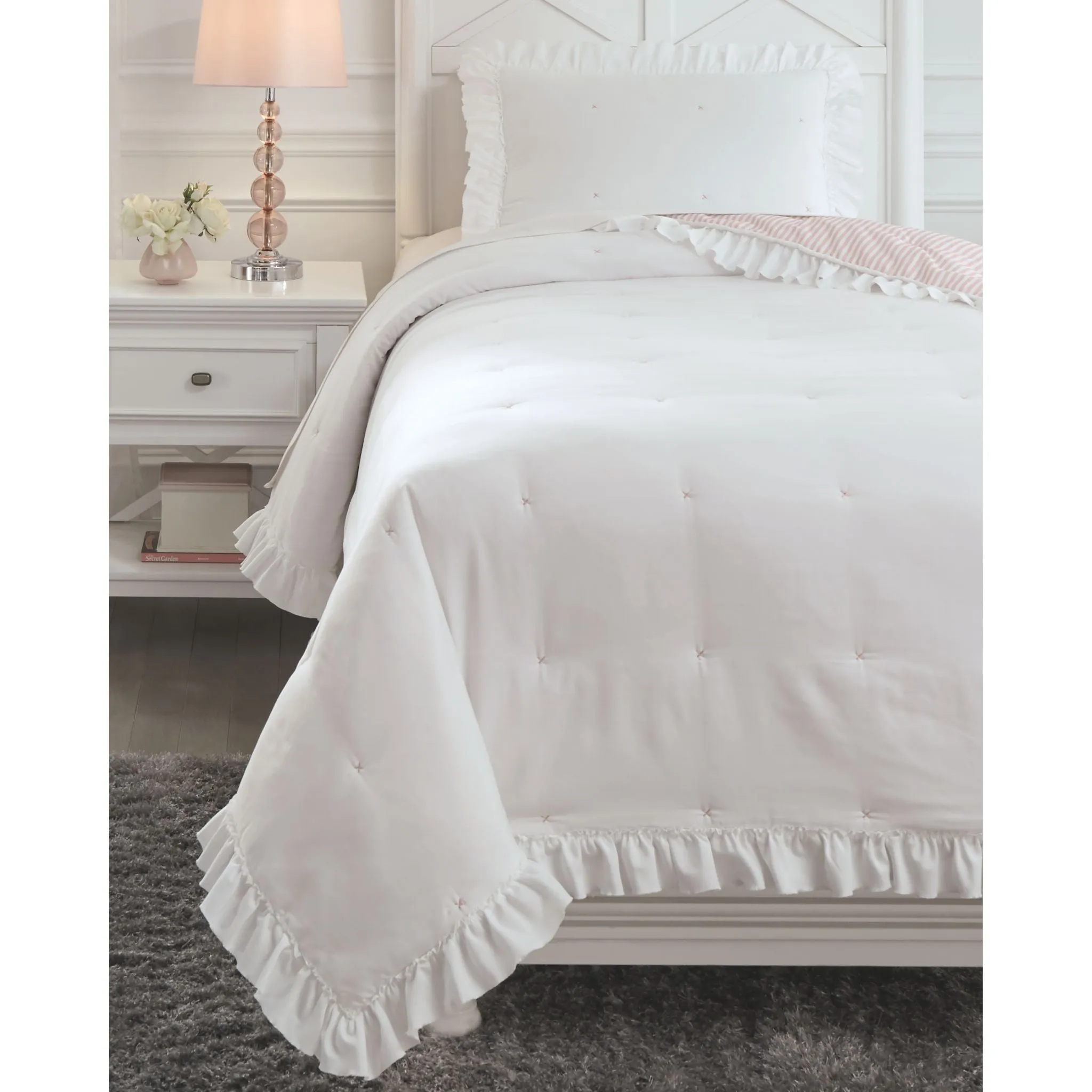 Jenalyn Comforter Set