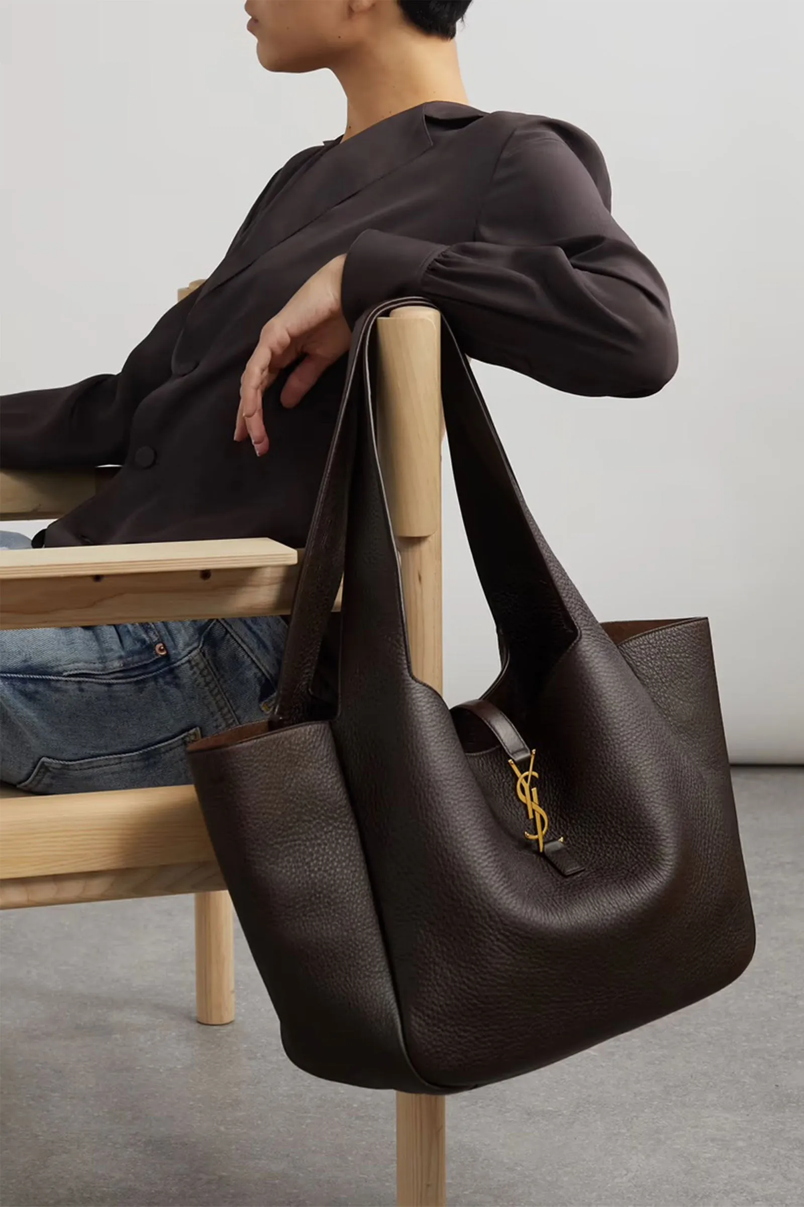 Le 5 À 7 Bea Textured-leather Tote