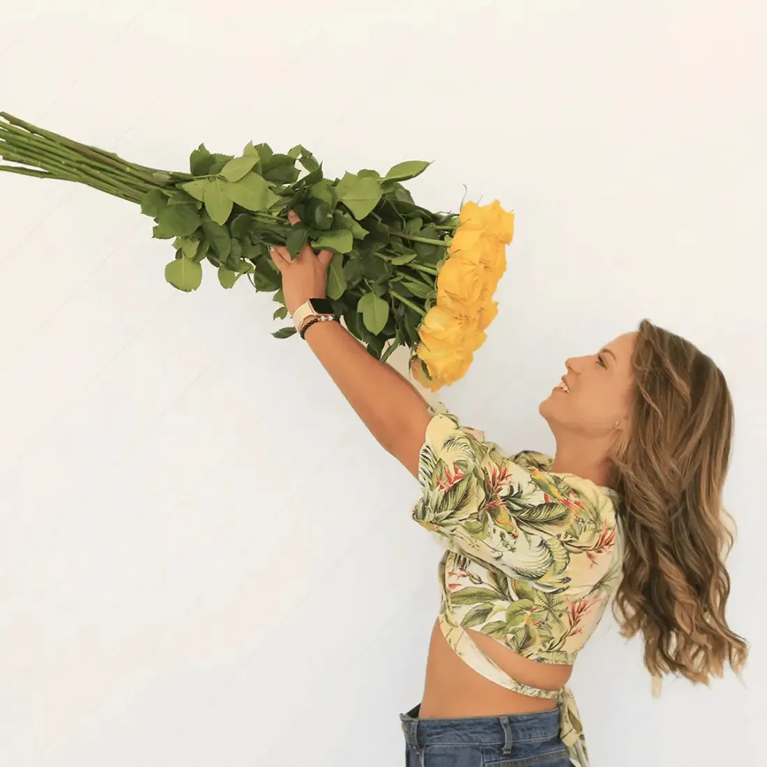 Long Stem White Explosion Roses  | Harvested Fresh 24 Inches