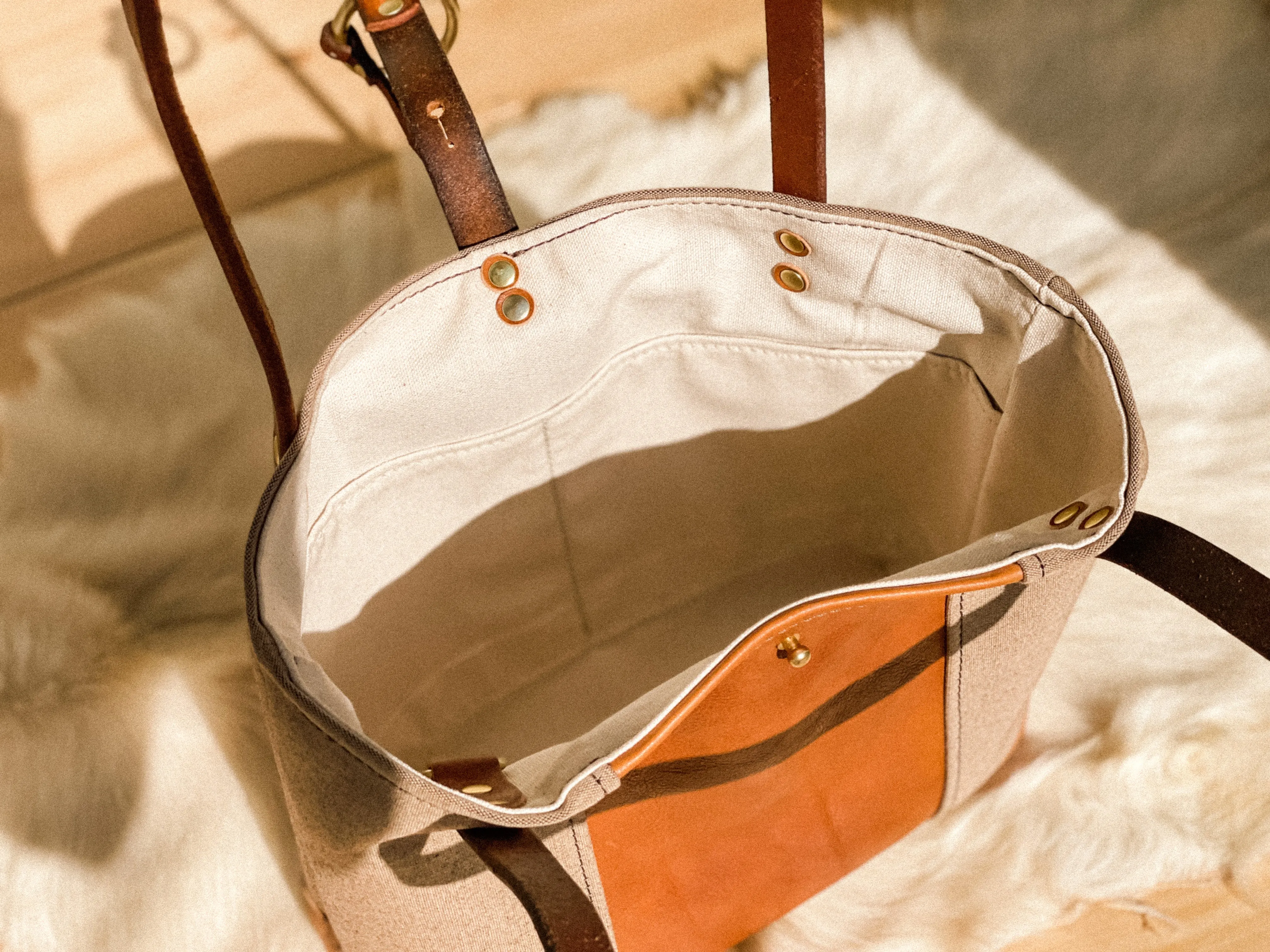 Old English Tote