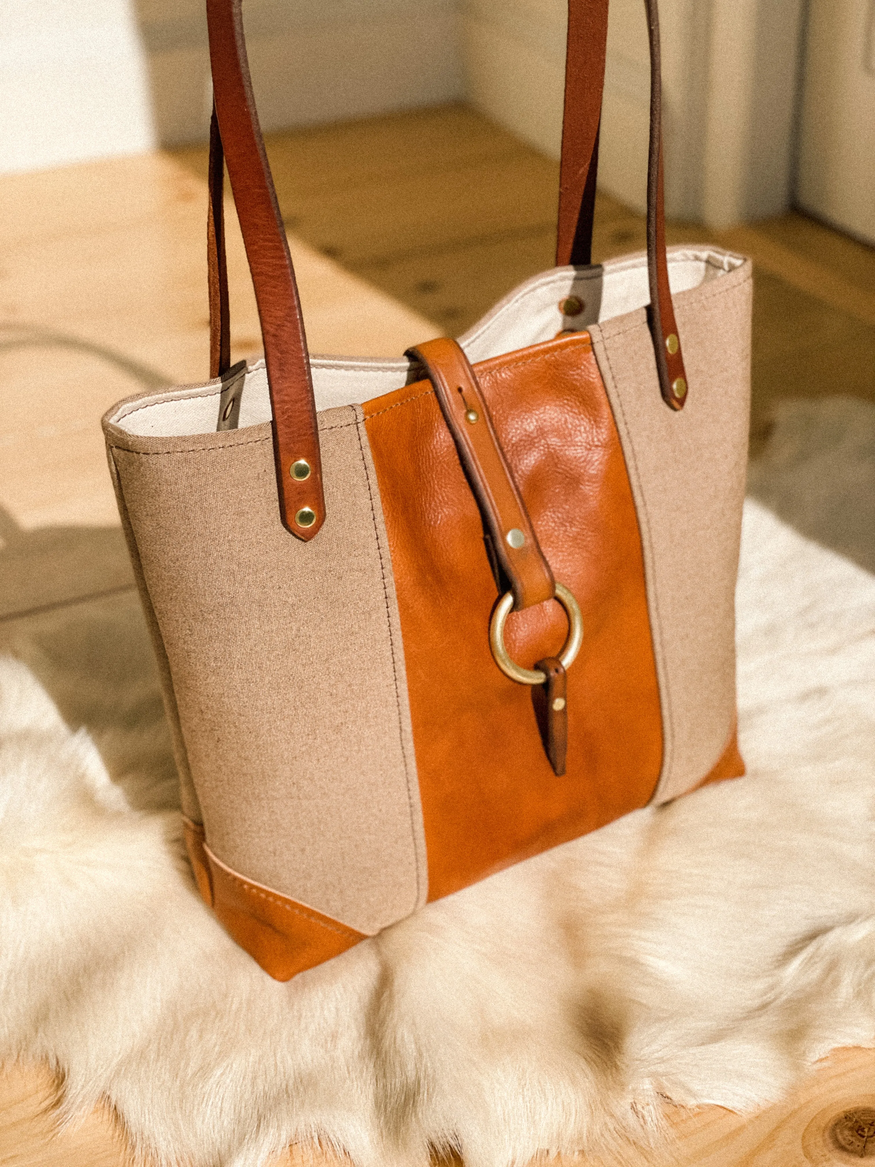 Old English Tote