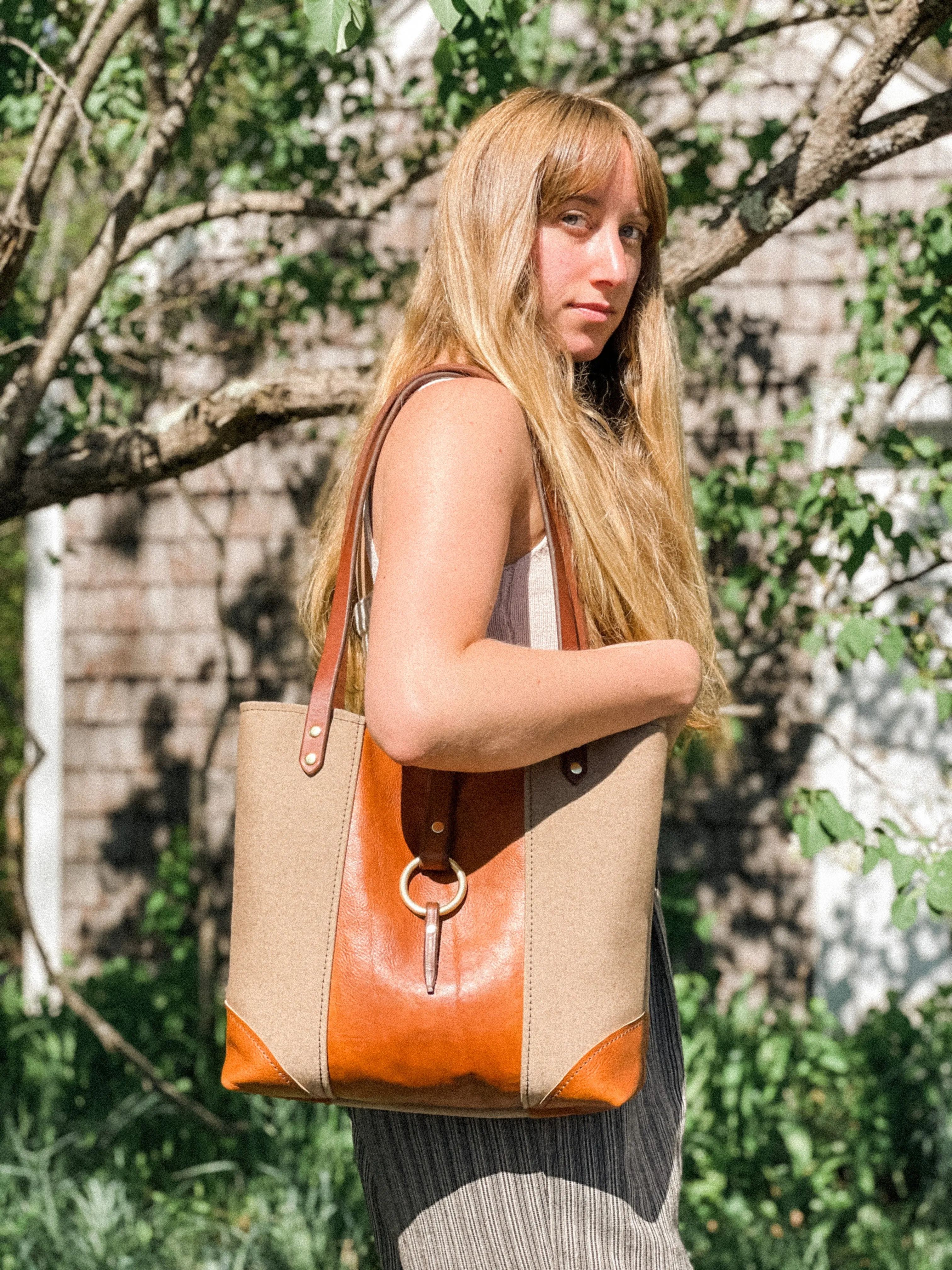 Old English Tote