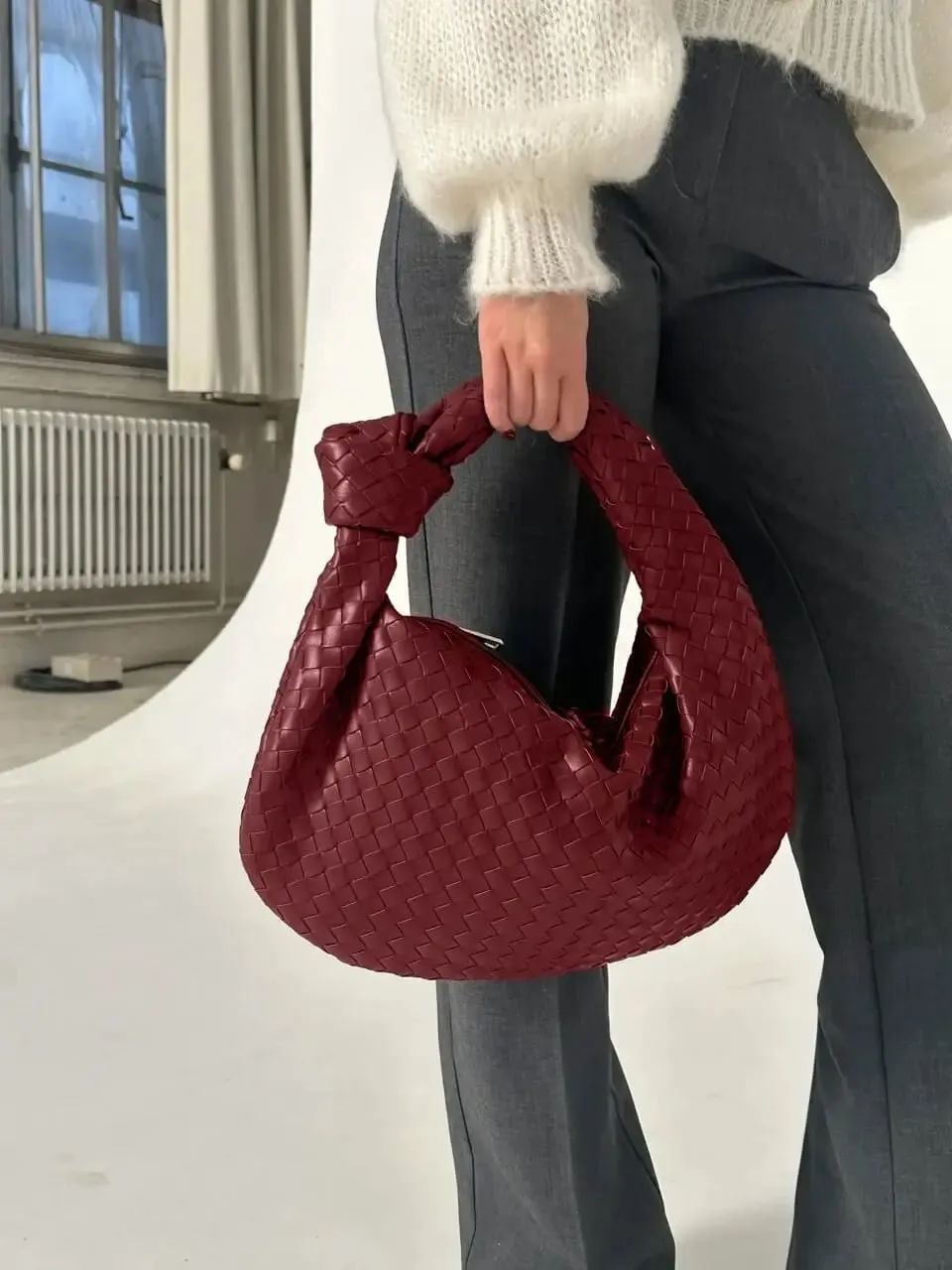 Piper | Compact Woven Handbag with Knot Handle | Medium size