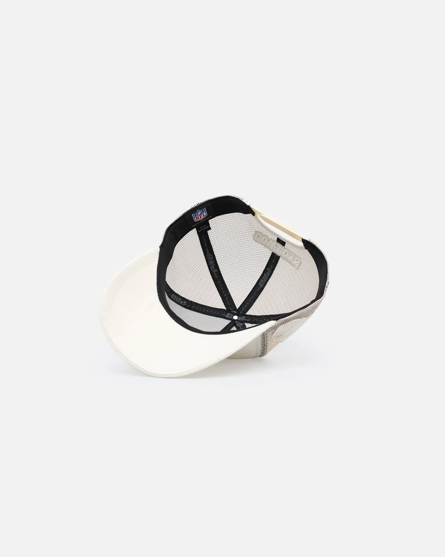 Pro Standard Dallas Cowboys Pinch Front Trucker Snapback Eggshell